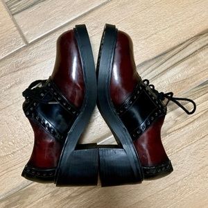 Esprit Black Burgundy Oxfords
